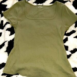 Old Navy, green top stretchy, cute and fashionable
